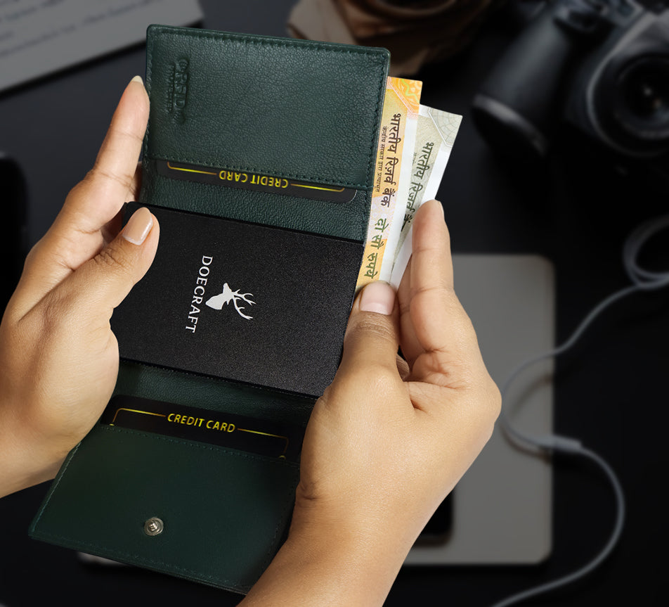 DOECRAFT Men Casual, Formal Green Genuine Leather Wallet (8 Card Slots)