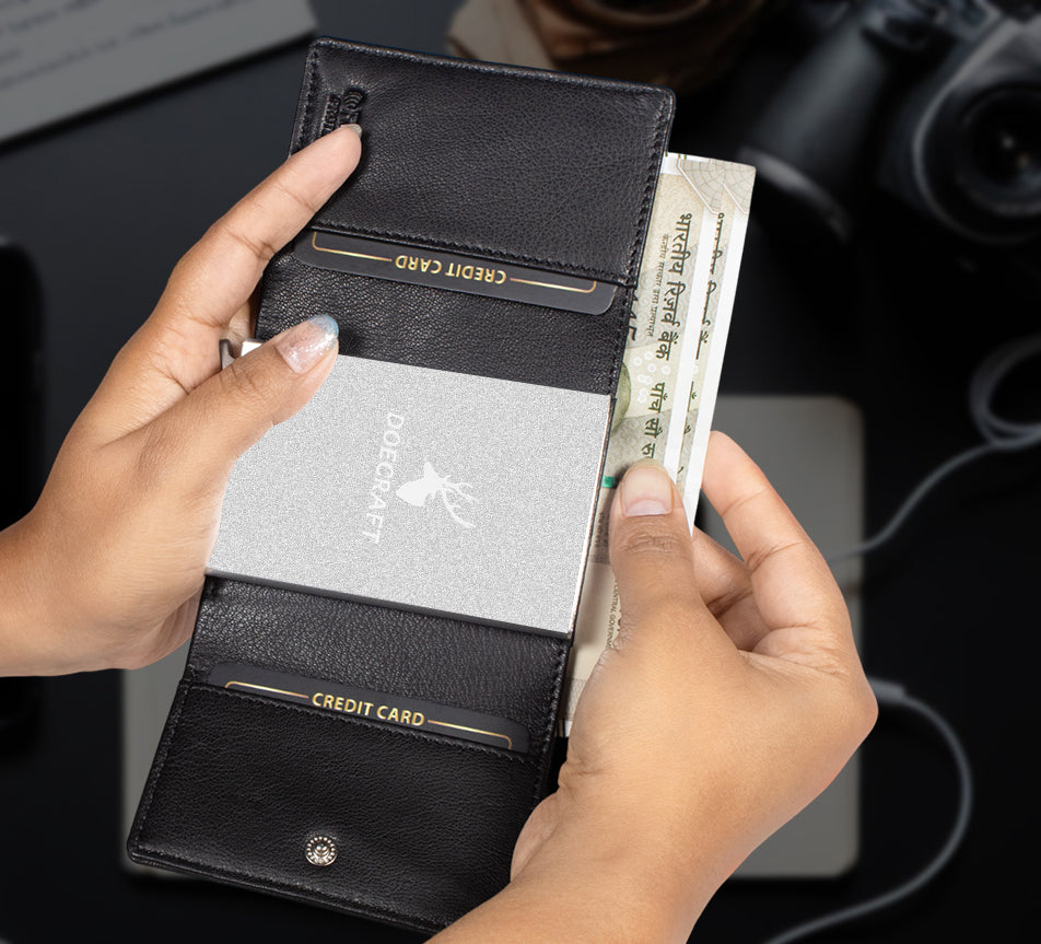 DOECRAFT Men Casual, Formal Black Genuine Leather Wallet (8 Card Slots)