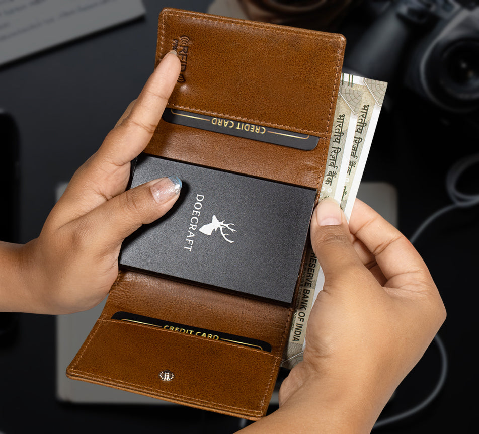 DOECRAFT Men Casual, Formal Tan, Black Genuine Leather Wallet (8 Card Slots)