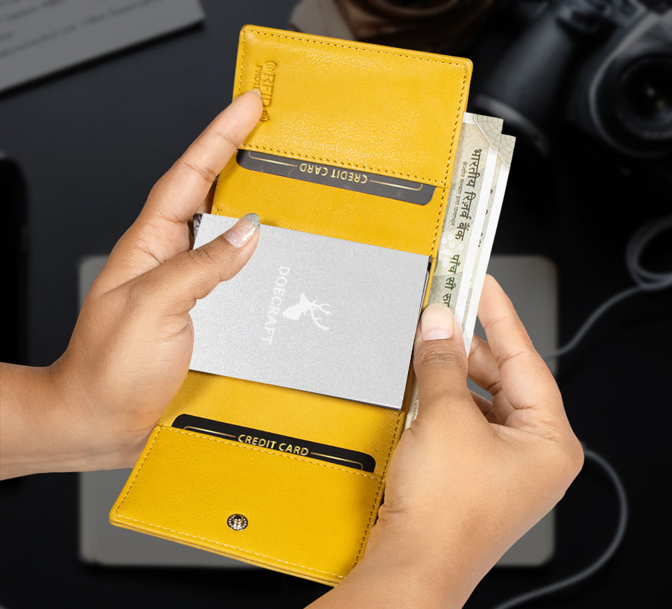 DOECRAFT Men Casual, Formal Yellow, Silver Genuine Leather Wallet (8 Card Slots)